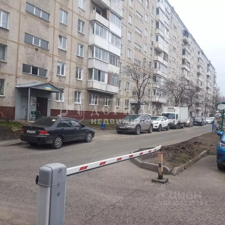 3-к кв. Кемеровская область, Кемерово просп. Химиков, 24 (60.5 м) - Фото 0