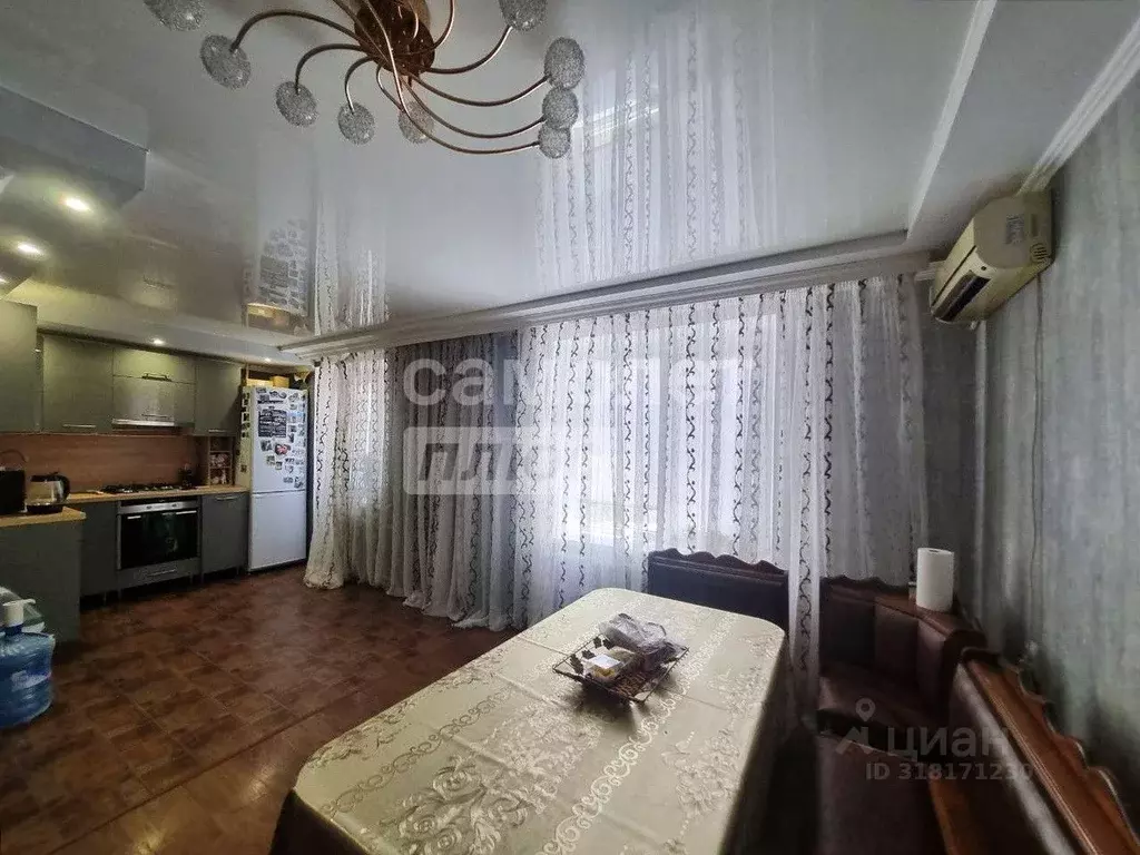 3-к кв. Краснодарский край, Приморско-Ахтарск ул. Комиссара Шевченко, ... - Фото 0