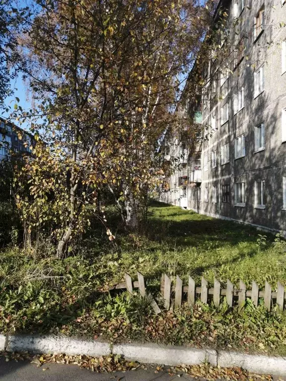 2-к кв. Свердловская область, Первоуральск ул. Ватутина, 77А (45.4 м) - Фото 1