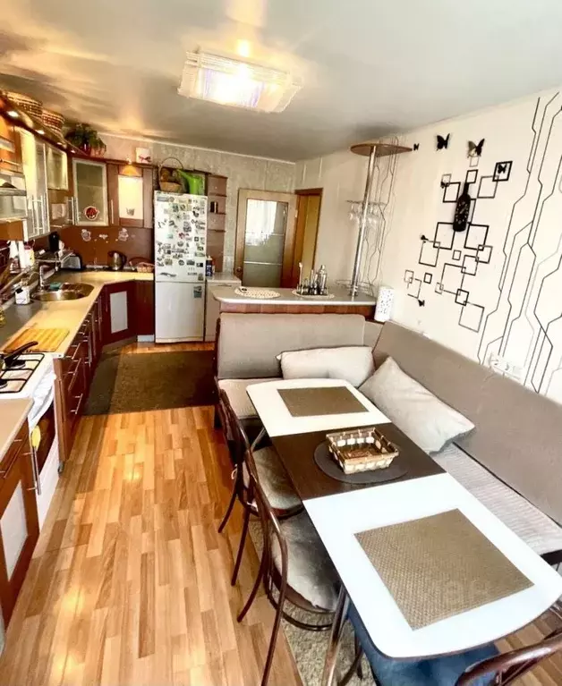 3-к кв. Новгородская область, Валдай Комсомольский просп., 41 (92.3 м) - Фото 1