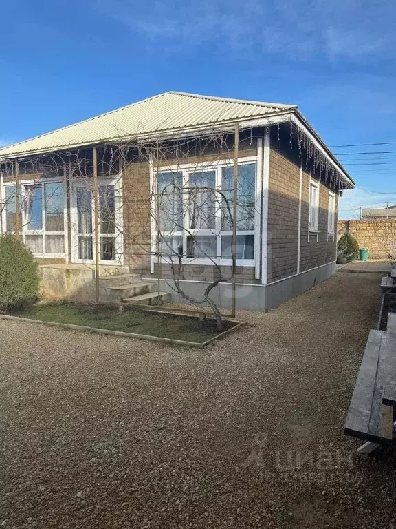 Дом в Крым, Сакский район, Новофедоровка пгт ул. Строителей (210 м) - Фото 1