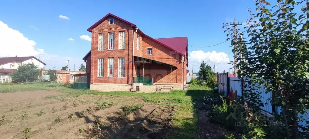 Дом в Оренбургская область, Оренбургский район, с. Подгородняя ... - Фото 1