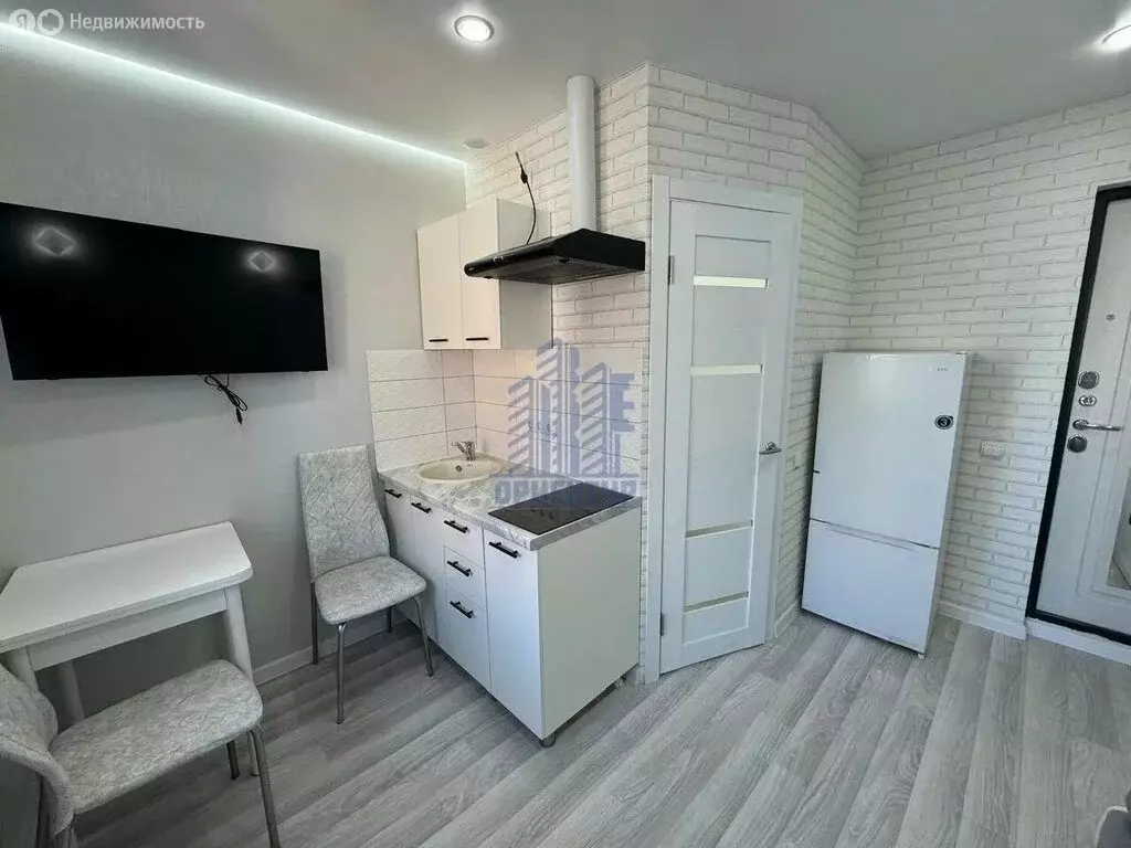 Квартира-студия: Чебоксары, проспект Максима Горького, 11 (18 м) - Фото 1