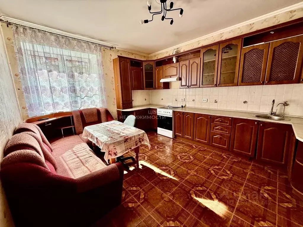 2-к кв. Татарстан, Казань ул. Маршала Чуйкова, 43 (81.0 м) - Фото 0