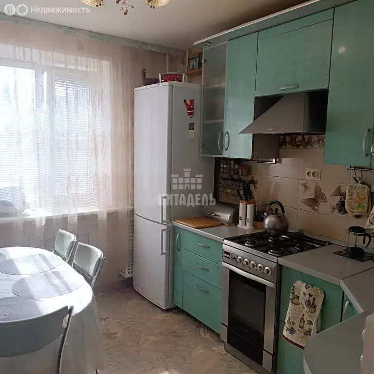 3-комнатная квартира: Воронеж, улица Богдана Хмельницкого, 64 (64 м) - Фото 1