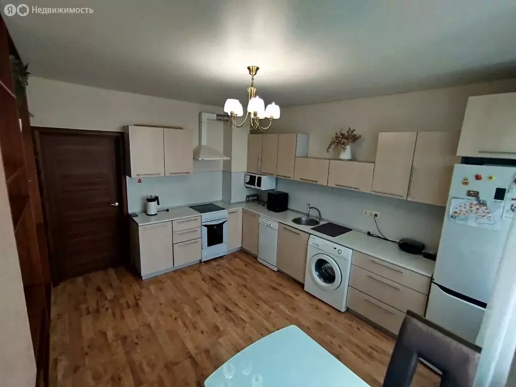 1-комнатная квартира: Хабаровск, улица Гайдара, 13 (55.7 м) - Фото 1