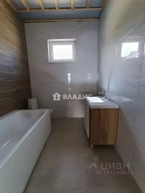 Дом в Волгоградская область, Волгоград Жмеринская ул., 13А (98 м) - Фото 1