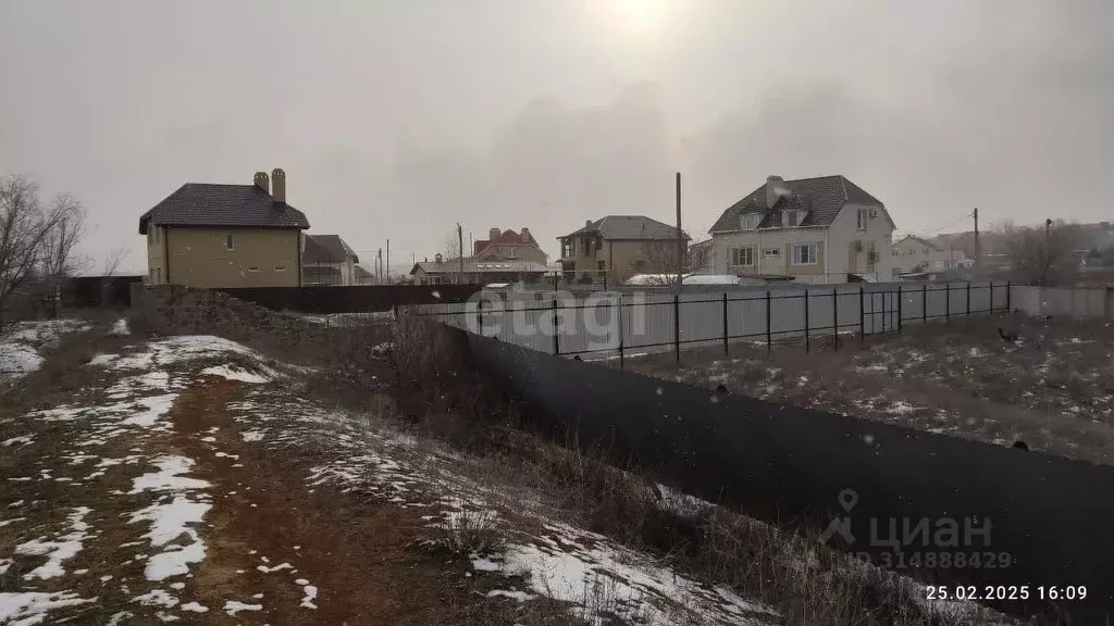 Участок в Астраханская область, Наримановский район, пос. Тинаки 2-е ... - Фото 0