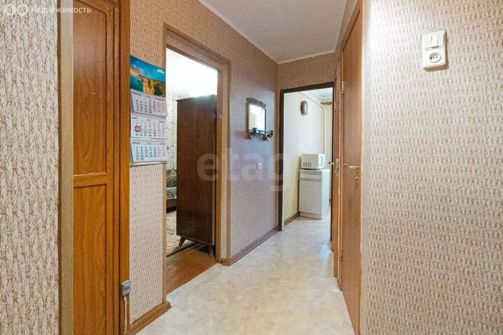 3-комнатная квартира: Тюмень, улица Фурманова, 4 (59.2 м) - Фото 1
