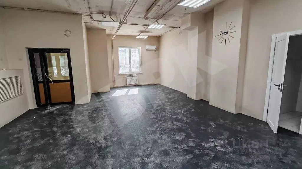 Помещение свободного назначения в Саха (Якутия), Якутск 203-й мкр, 20 ... - Фото 1