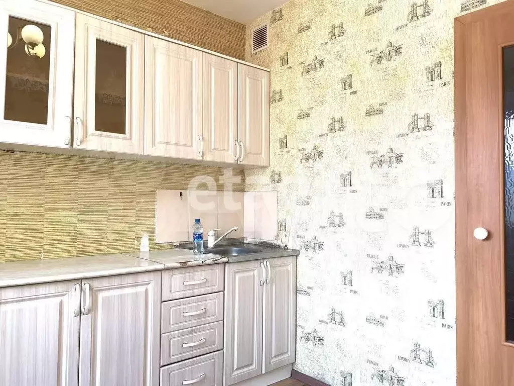 2-к. квартира, 65 м, 4/10 эт. - Фото 0