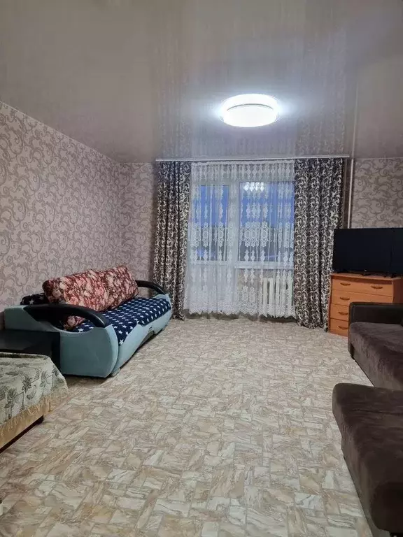 3-к кв. Свердловская область, Карпинск Советская ул., 96 (90.0 м) - Фото 1