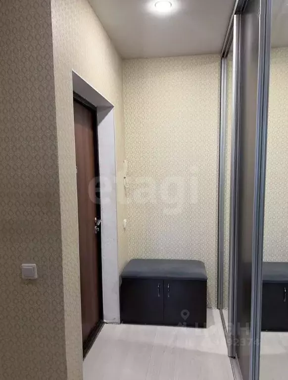 1-к кв. Тюменская область, Тюмень ул. Парада Победы, 9 (36.4 м) - Фото 1
