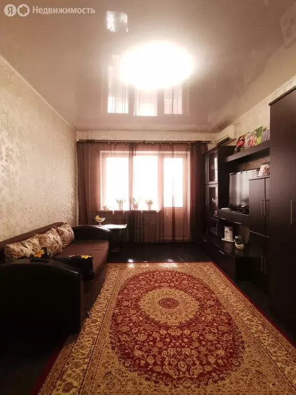 3-комнатная квартира: Астрахань, улица Куликова, 79к2 (69.4 м) - Фото 0