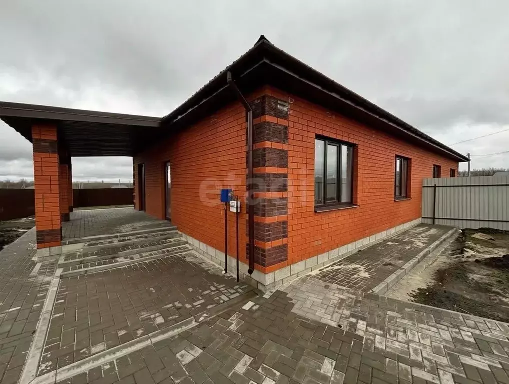Дом в Белгородская область, Строитель Яковлевский городской округ, ... - Фото 1