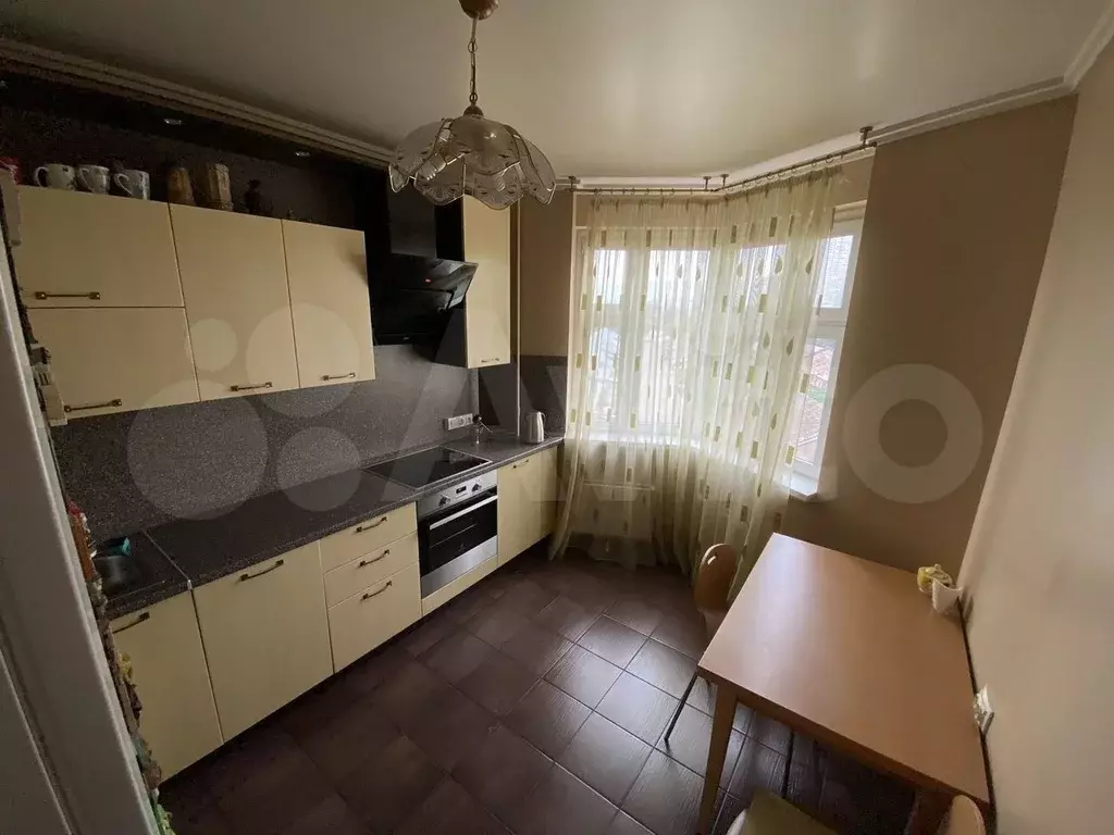 2-к. квартира, 55 м, 7/17 эт. - Фото 0