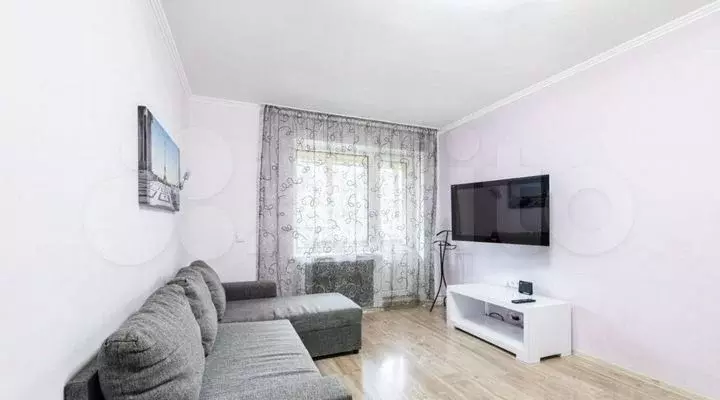 2-к. квартира, 60м, 4/9эт. - Фото 0