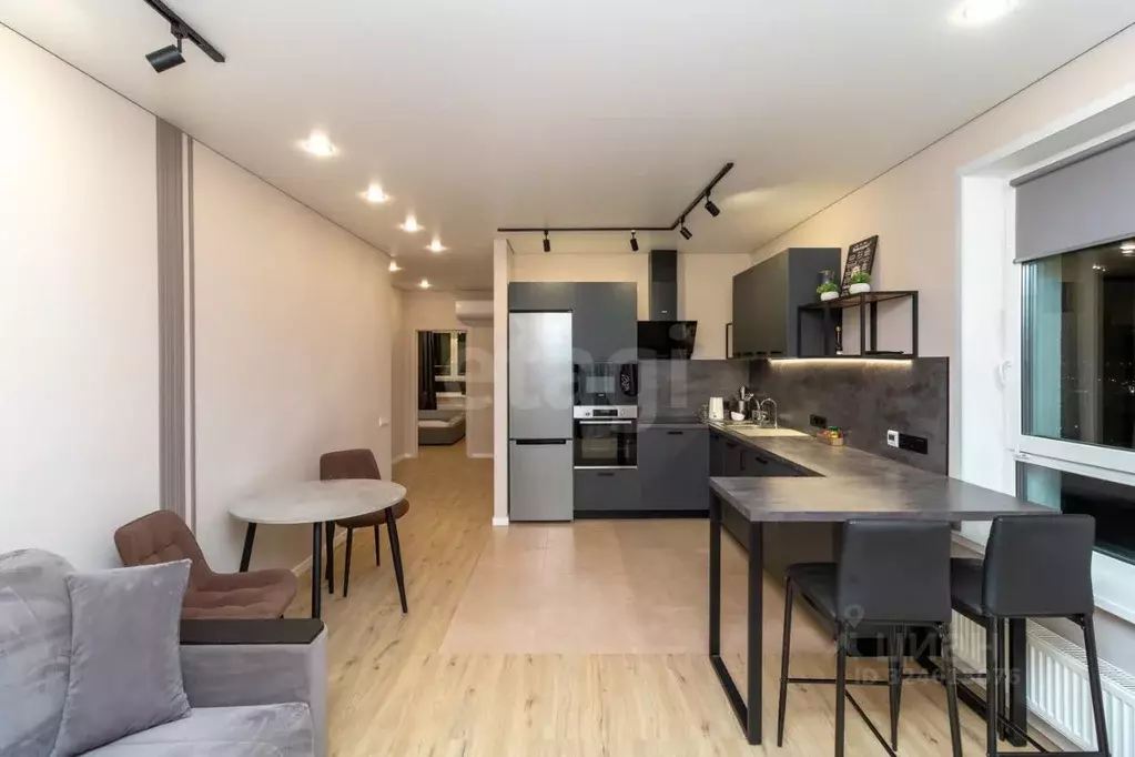 1-к кв. Тюменская область, Тюмень ул. Пожарных и Спасателей, 3к1 (69.0 ... - Фото 2