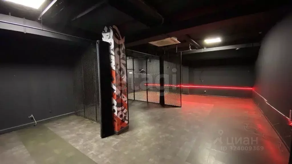 Помещение свободного назначения в Удмуртия, Ижевск ул. Ленина, 48А ... - Фото 1