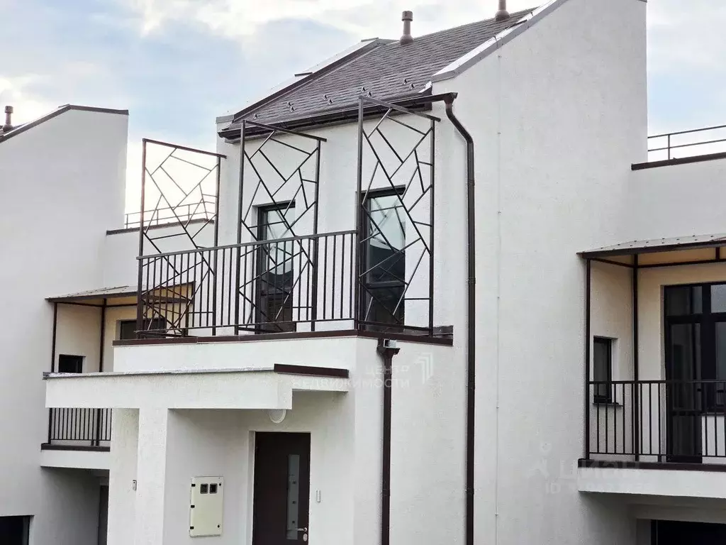 Таунхаус в Татарстан, Казань ул. Гумера Баширова, 1 (168 м) - Фото 1