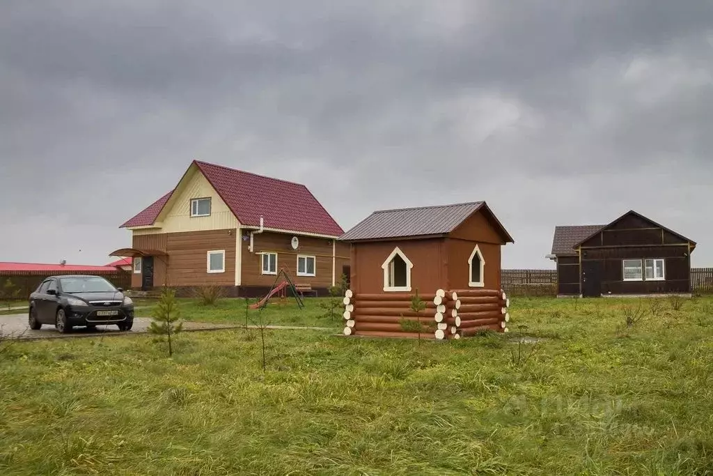 Дом в Псковская область, Псковский район, Писковичская волость, д. ... - Фото 1