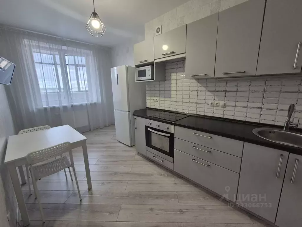 1-к кв. Татарстан, Казань ул. Баки Урманче, 5 (40.1 м) - Фото 2
