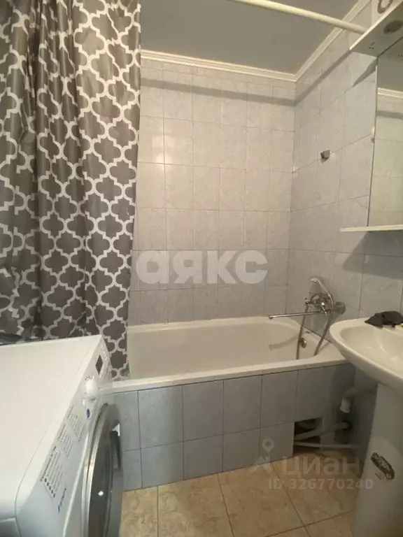 3-к кв. Краснодарский край, Анапа ул. Ленина, 171 (66.0 м) - Фото 2