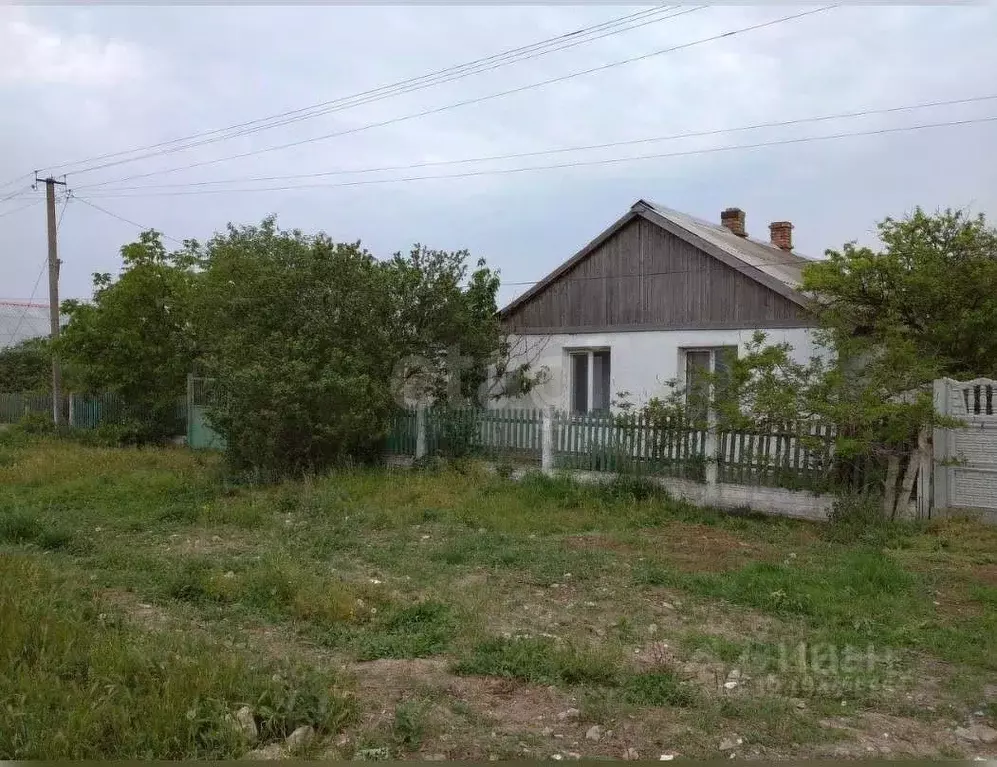 Дом в Крым, Ленинский район, с. Калиновка ул. Молодежная (80 м) - Фото 1