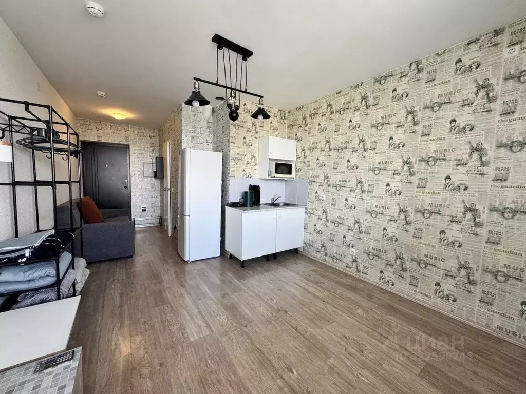 Студия Свердловская область, Екатеринбург ул. Рощинская, 21к3 (20.2 м) - Фото 1