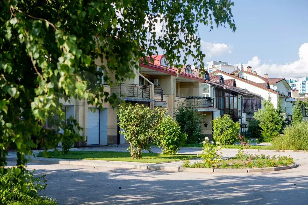 Таунхаус 189 м на участке 4,5 сот. - Фото 0