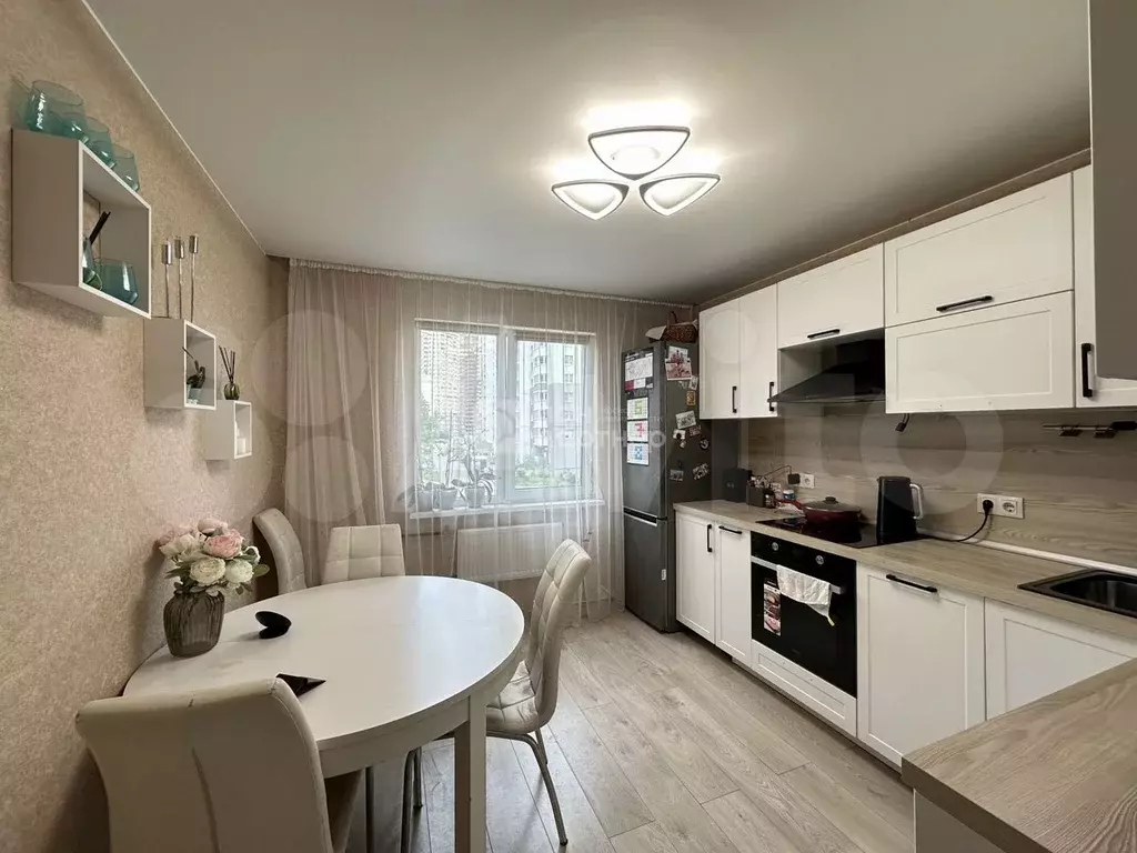 3-к. квартира, 115 м, 3/17 эт. - Фото 1