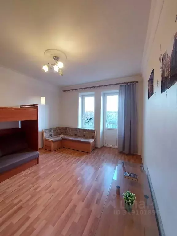 2-к кв. Псковская область, Псков Советская ул., 1/3 (60.4 м) - Фото 0