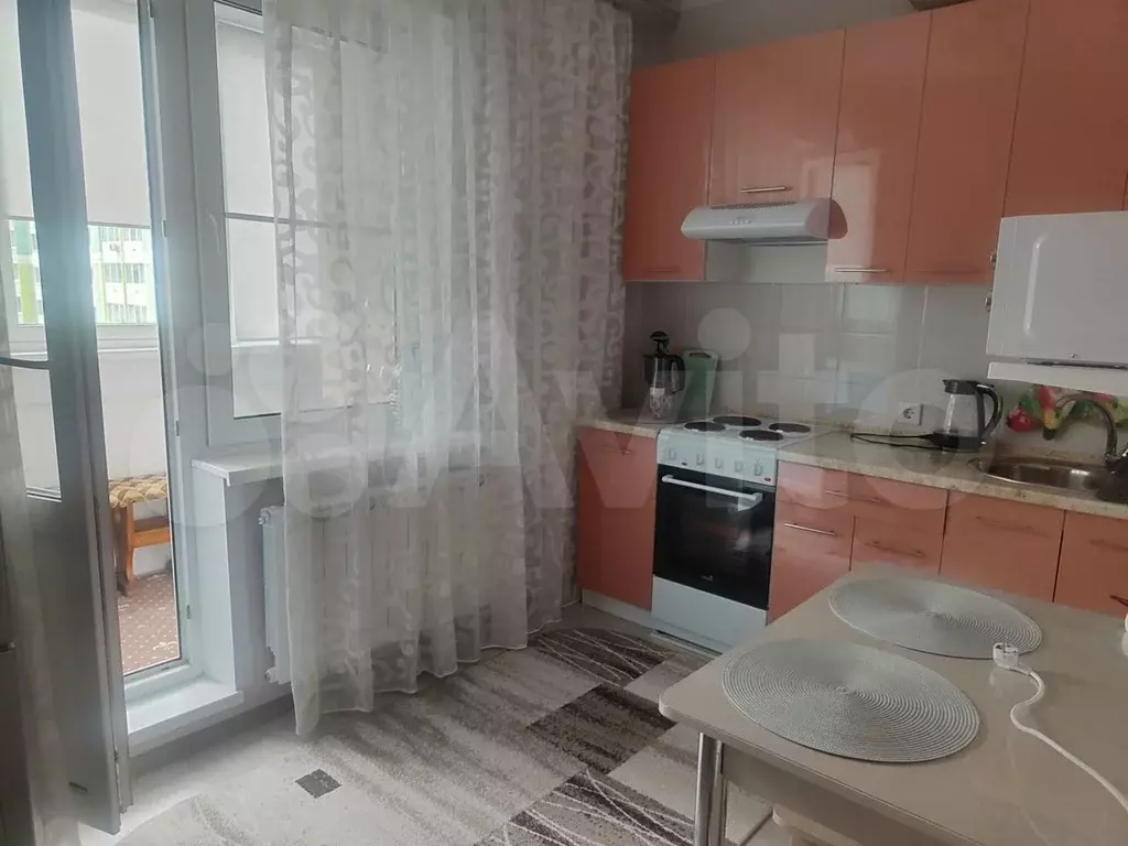 1-к. квартира, 37 м, 4/9 эт. - Фото 1