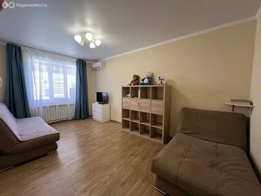 1-комнатная квартира: Астрахань, Бакинская улица, 92 (42.2 м) - Фото 1