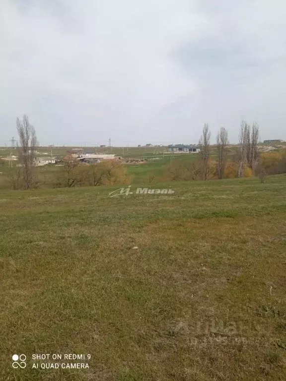 Участок в Крым, Симферопольский район, с. Трудовое ул. ... - Фото 0
