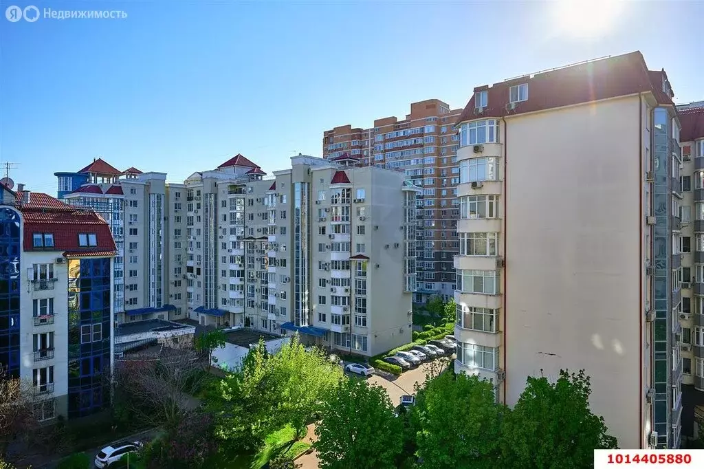 5-комнатная квартира: Краснодар, улица Архитектора Ишунина, 4 (250 м) - Фото 1