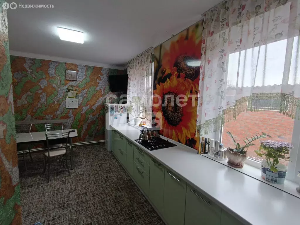 Дом в Старощербиновская, Краснопартизанская улица (135 м) - Фото 1