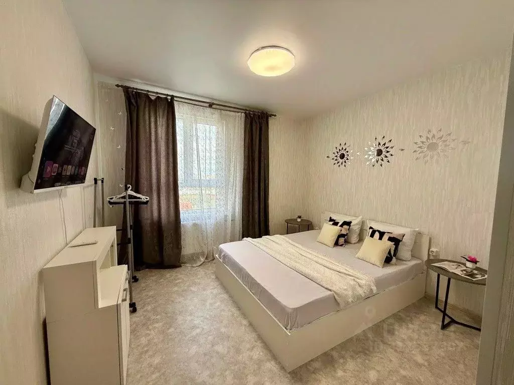 1-к кв. Оренбургская область, Оренбург Комсомольская ул., 198 (65.0 м) - Фото 1