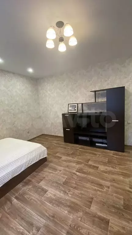 1-к. квартира, 42,2 м, 2/9 эт. - Фото 0