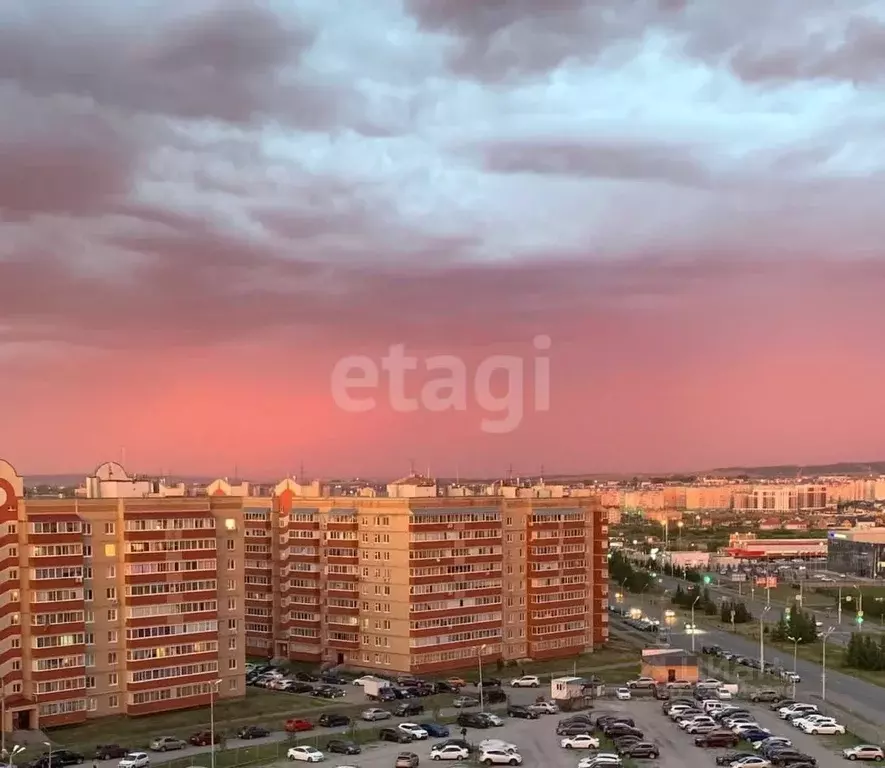2-к кв. Татарстан, Альметьевск ул. Шевченко, 176 (67.0 м) - Фото 1