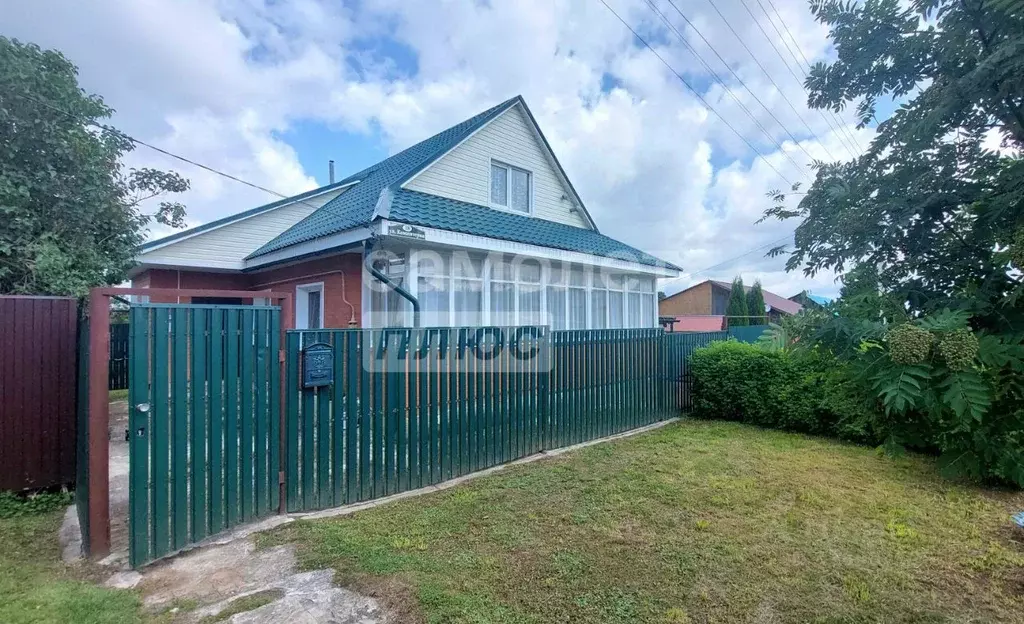 Дом в Калужская область, Сухиничи ул. Коминтерна, 18 (98 м) - Фото 0