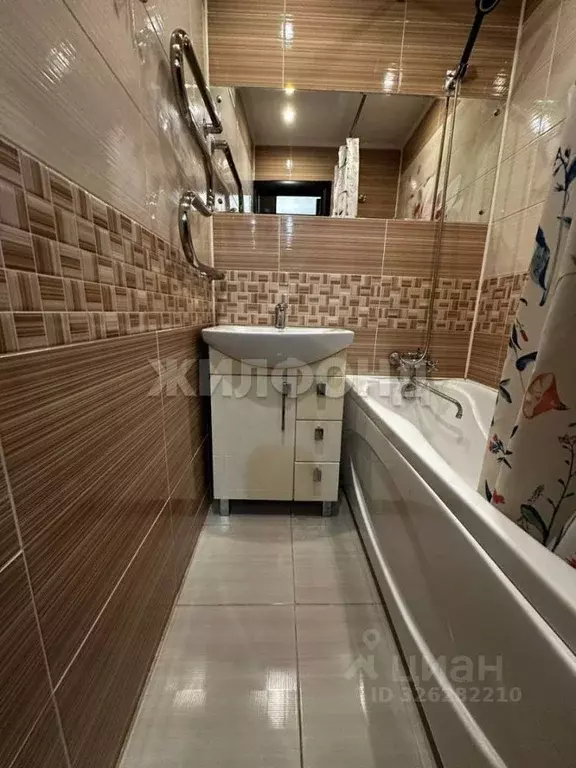 2-к кв. Алтайский край, Барнаул ул. Сухэ-Батора, 10 (43.2 м) - Фото 1