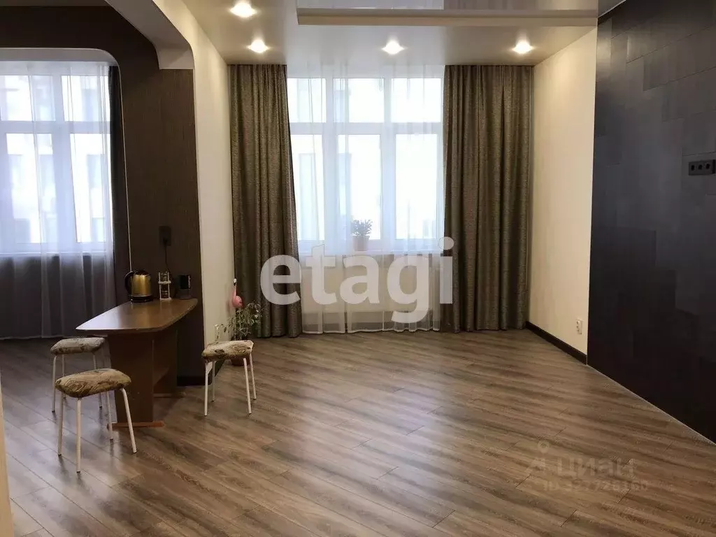 3-к кв. Башкортостан, Уфа Коммунистическая ул., 11 (110.0 м) - Фото 1