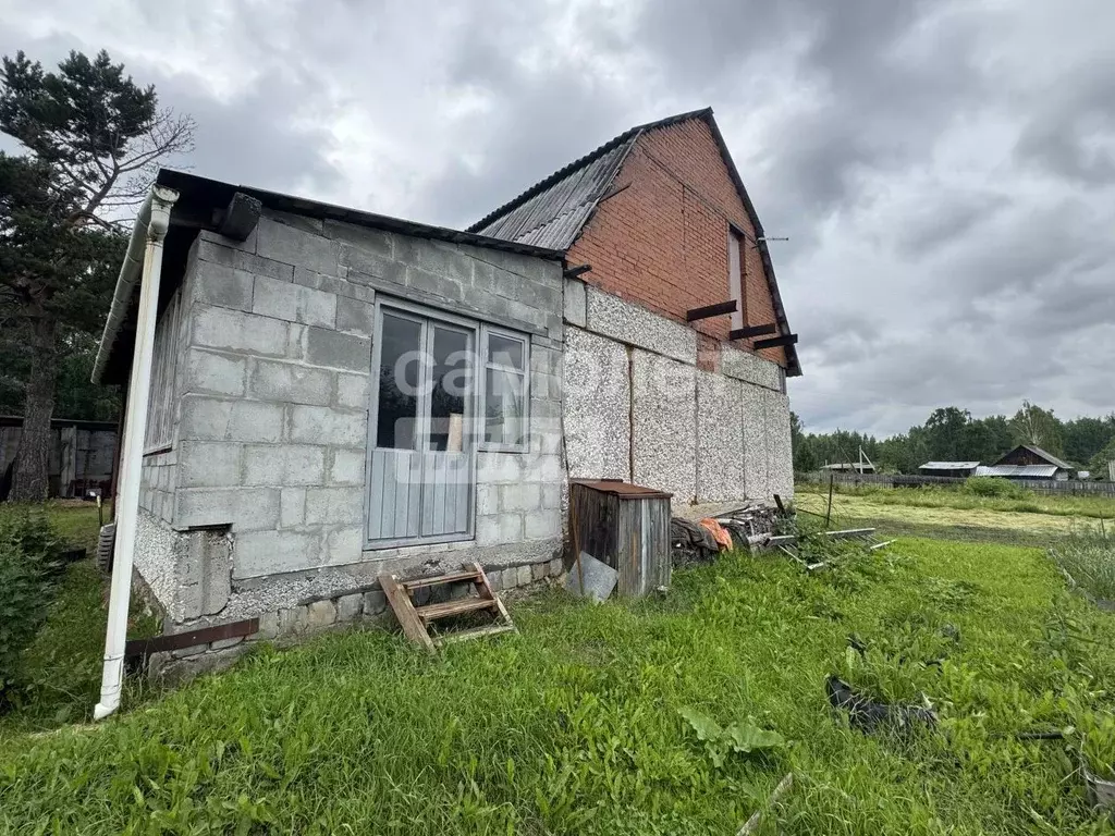 Дом в Свердловская область, Артемовский ул. Толстого (48 м) - Фото 0