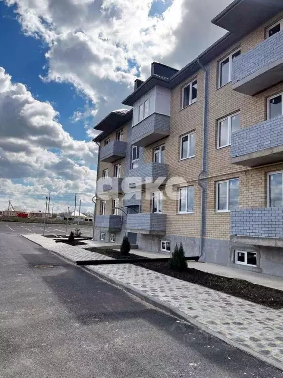 2-к кв. Краснодарский край, Кореновск ул. Таманская, 3к2 (55.0 м) - Фото 0