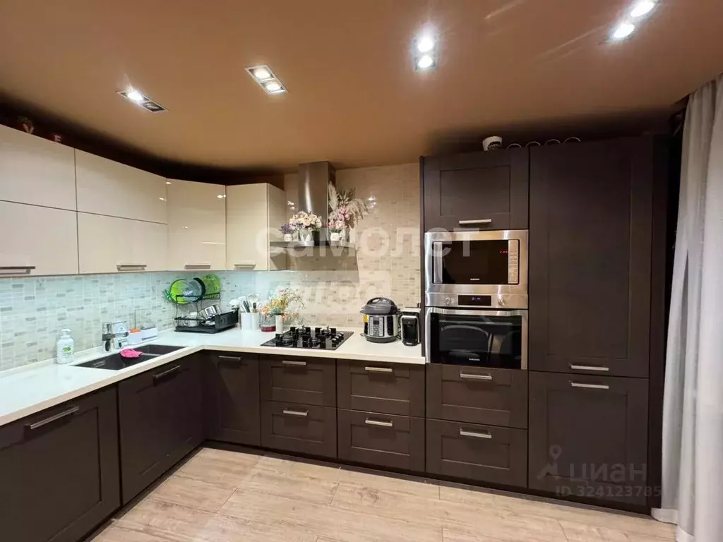 3-к кв. Свердловская область, Екатеринбург ул. Рощинская, 50 (78.0 м) - Фото 2