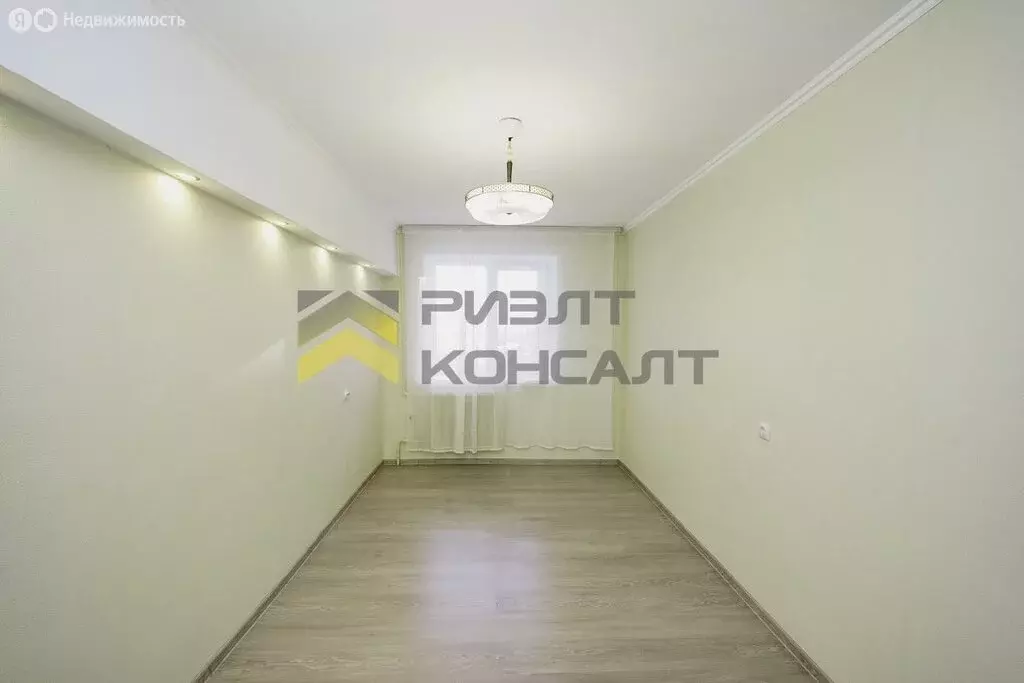 3-комнатная квартира: Омск, улица Пушкина, 117 (70 м) - Фото 2
