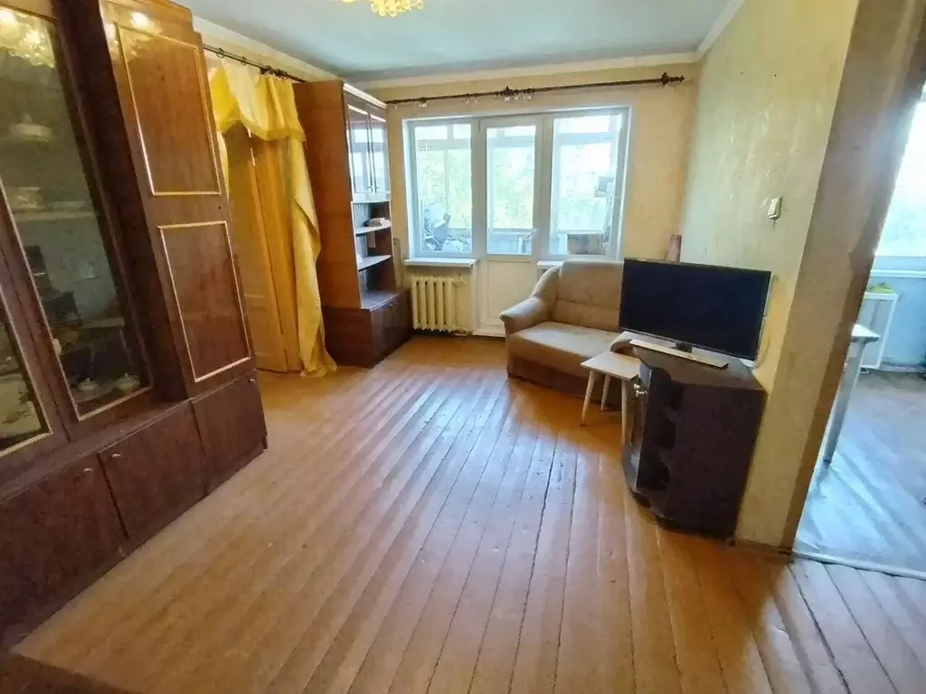 2-к кв. Ленинградская область, Луга просп. Кирова, 91 (45.0 м) - Фото 1