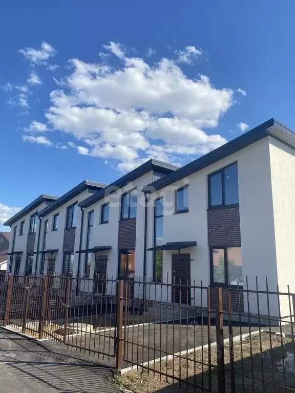 Таунхаус в Воронежская область, Семилуки Транспортная ул., 32 (90 м) - Фото 1