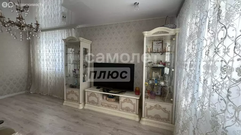 3-комнатная квартира: Мурманск, улица Аскольдовцев, 47 (62 м) - Фото 1